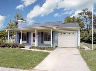 29W770 Continental Dr, Warrenville, IL 60555