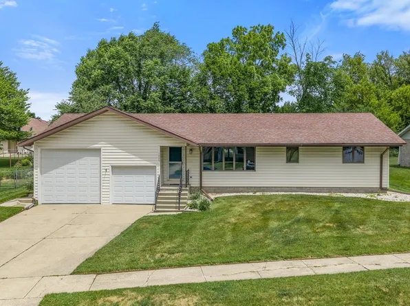 1225 17th St, Reedsburg, WI 53959