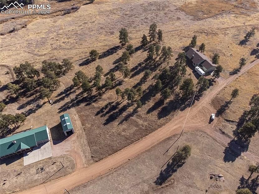 1st image of 306 Surrey Ln