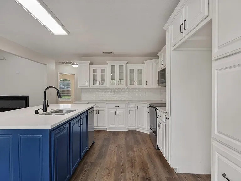 111 Bluebird Ln — Photo 6
