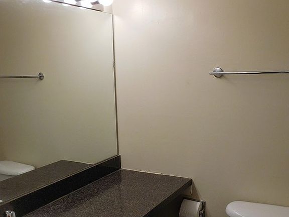 3rd image of 1811 Four Lakes Ave APT 1K