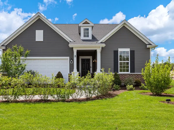 28W777 Trillium Dr, Winfield, IL 60190