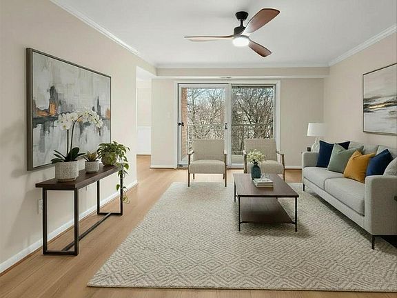 4th image of 2 Elphin Ct Unit 302