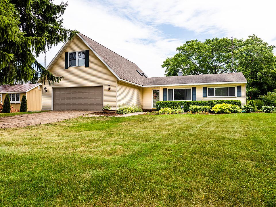 1st image of 3627 Lakeshore Dr