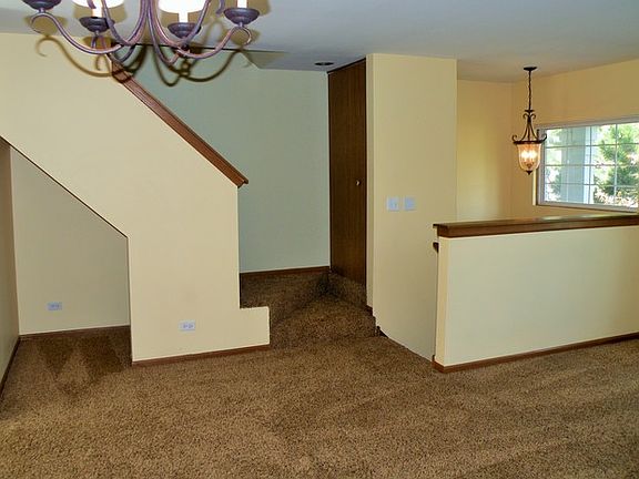 5th image of 1033 Manchester Cir