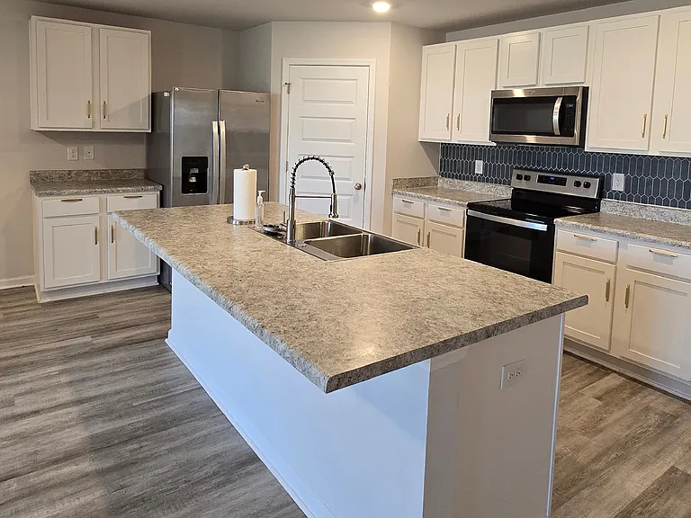 4384 White Cedar Ct — Photo 2