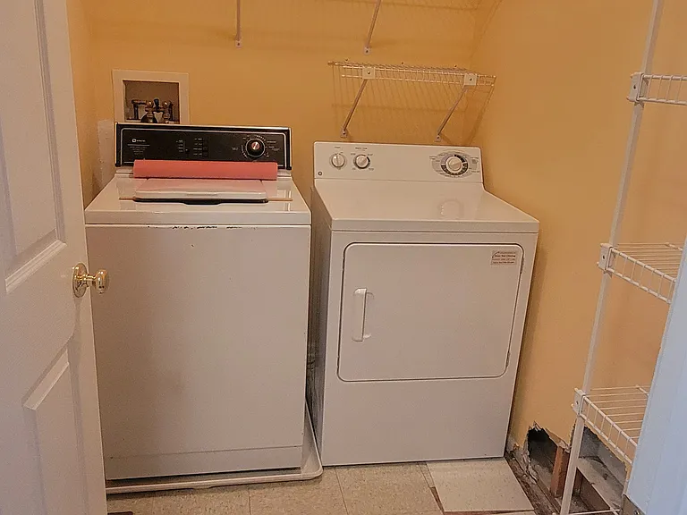 2nd Level Laundry
