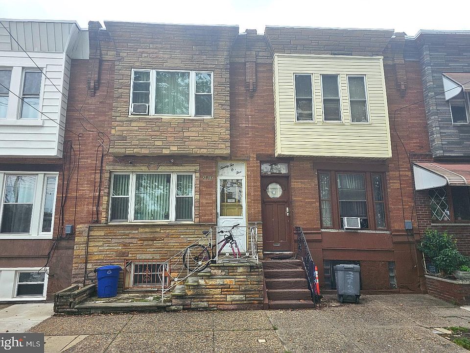 1st image of 2205 S 24th St
