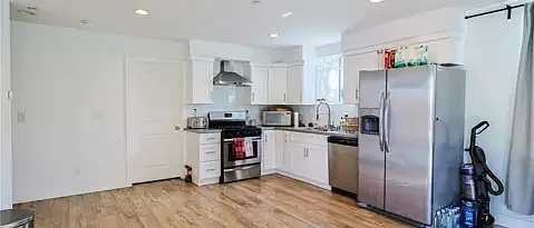 10826 Morrison St — Photo 2