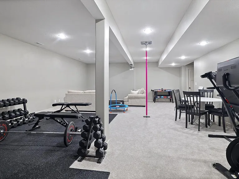 2210 Piedmont Pl — Photo 14