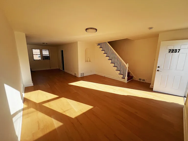 7237 Kindred St — Photo 2