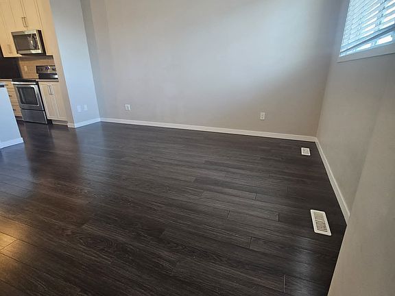 5th image of 320 Secord Blvd NW Unit 31