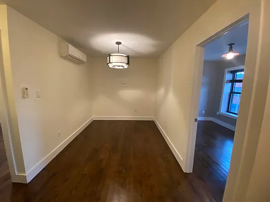 Rented by Premier Metro Realty Corp | media 2
