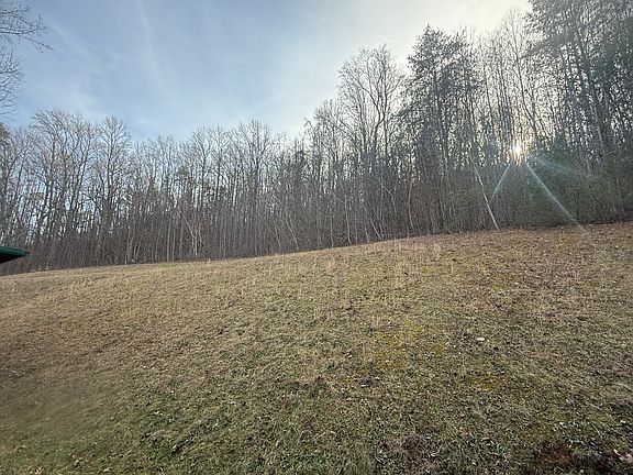 2nd image of 1079 S Highway 340