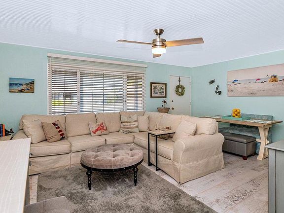 2nd image of 18407 N Laurel Dr