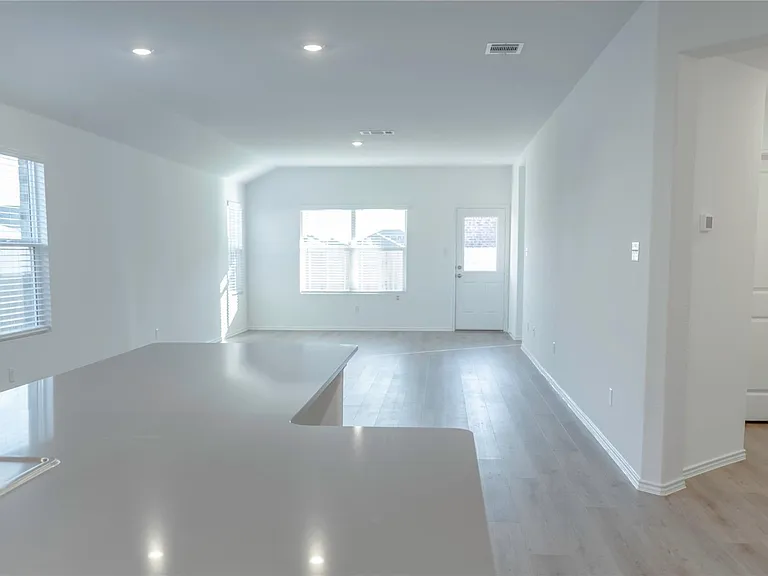 603 Waterway Ave — Photo 23