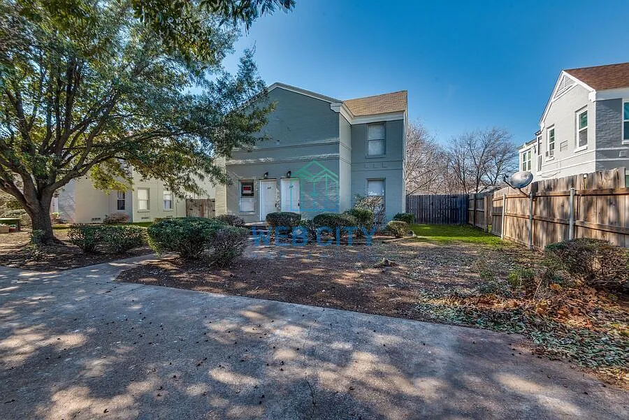 227 SE 13th St