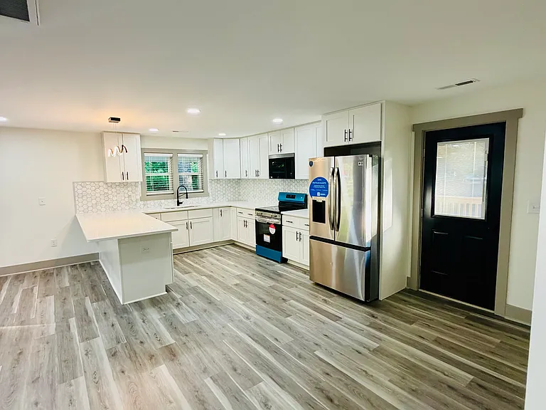 3603 Flint St — Photo 11