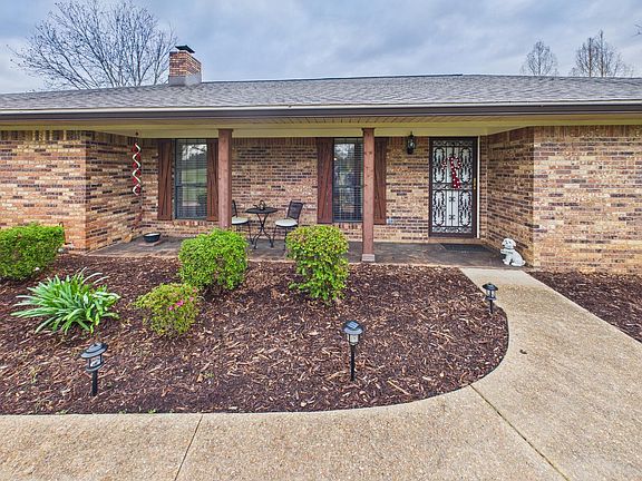 3rd image of 36 Dustin Rd