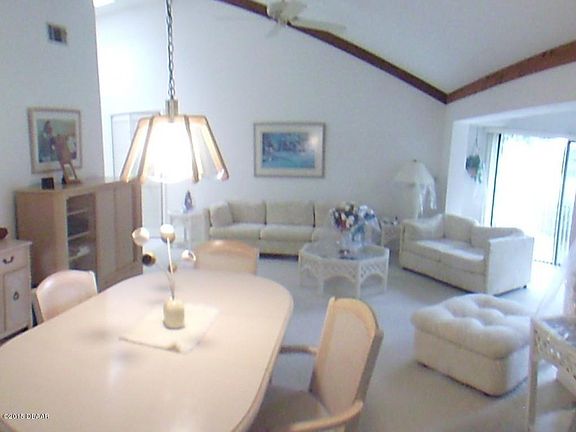 4th image of 224 Canterbury Cir