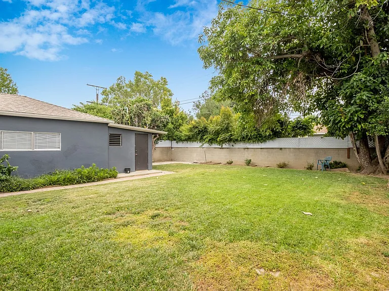 6633 Costello Ave — Photo 25