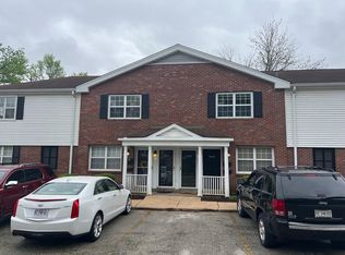 9204 Eager Rd, Saint Louis, MO 63144