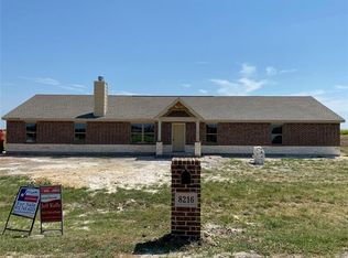8216 Harvest Dr, Grandview, TX 76050