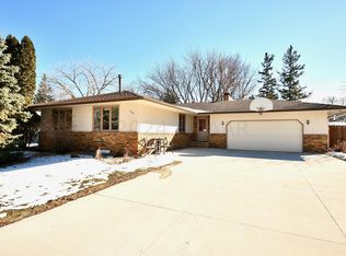3255 Evergreen Rd N, Fargo, ND 58102
