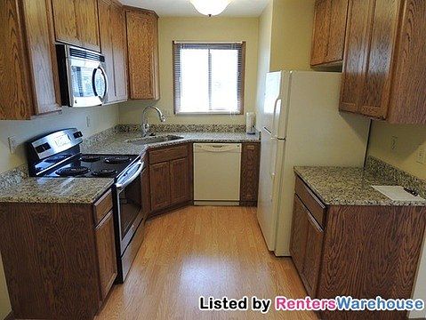 3rd image of 2516 Brookdale Ln N