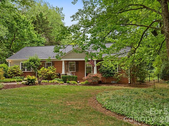 5th image of 4218 Windemere Ln