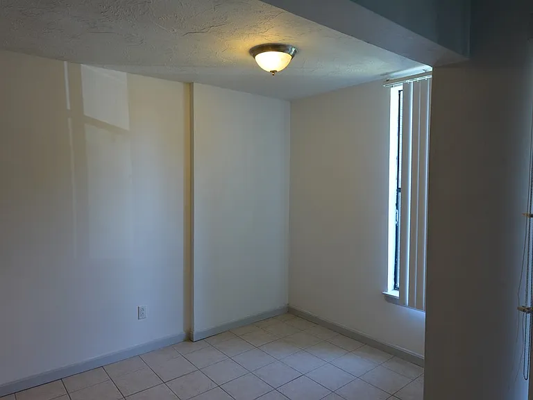 36 Shrewsbury Green Dr #E — Photo 5