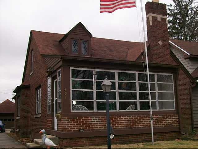 1st image of 607 E Southern Ave