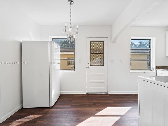 5th image of 16 Santillane Ave APT 2