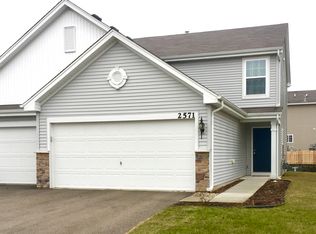 2571 Carlisle Ln, Hampshire, IL 60140