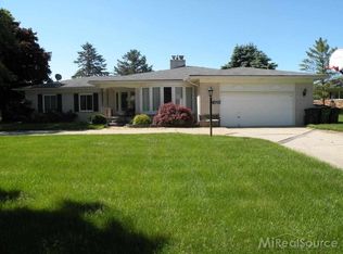 5760 Woodmire Dr, Shelby Township, MI 48316