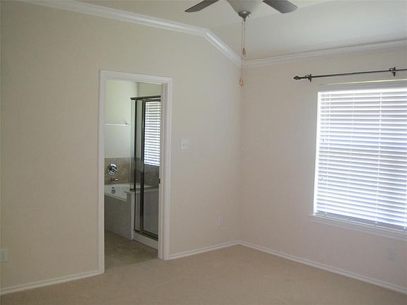 5th image of 24670 Folkstone Cir
