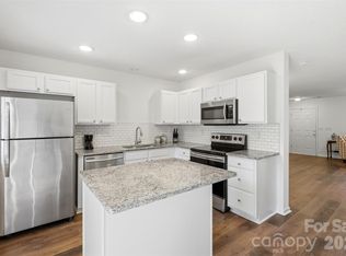 6720 Cypress Tree Ln, Charlotte, NC 28215