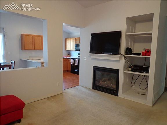 3rd image of 2362 Jeanette Way