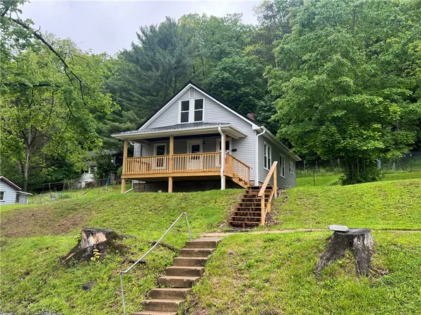 106 W 7th St, Emporium, PA 15834