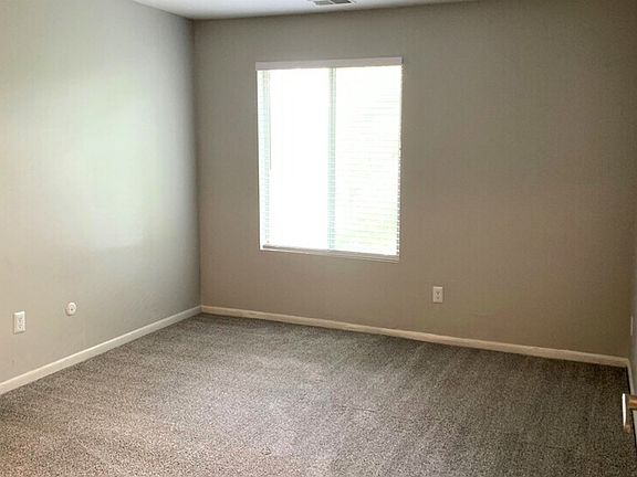 5th image of 5005 Lily Ln #5-207