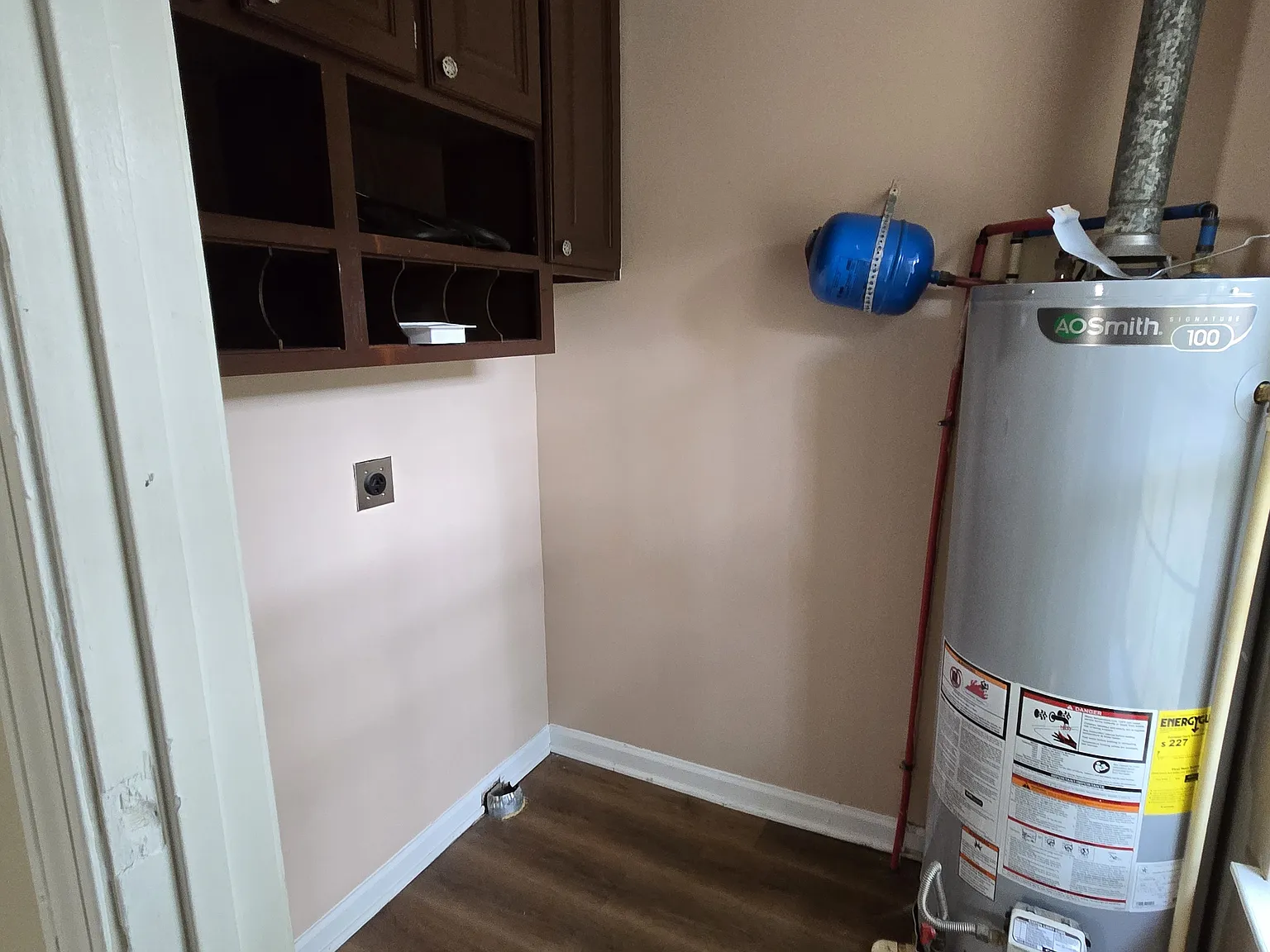 4 bed, 1254 sqft, $1,900 — Photo 3