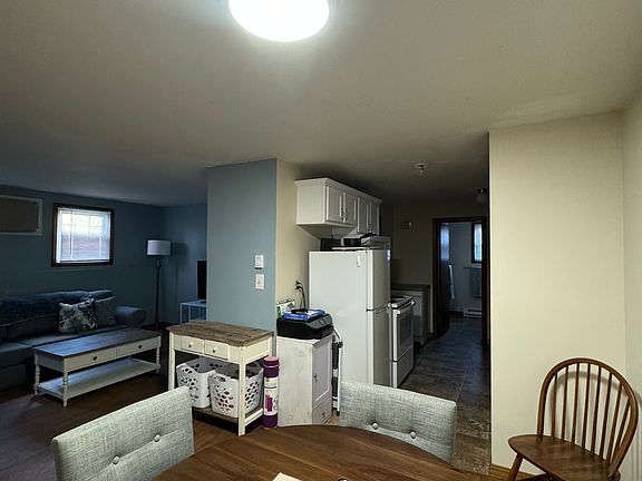 4th image of 297 Ashland Ave APT 19