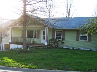 5 Roxbury Dr, Athens, OH 45701