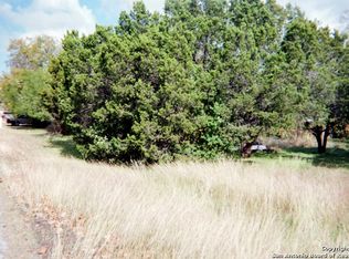 12 Ridge Dr, New Braunfels, TX 78130