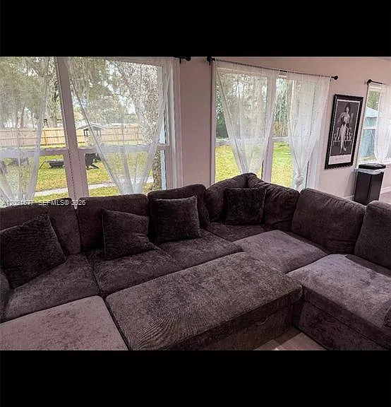 370 Hand Ave — Photo 24