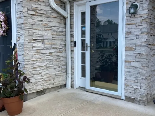 27 Artho Ln, Roseland Boro, NJ 07068