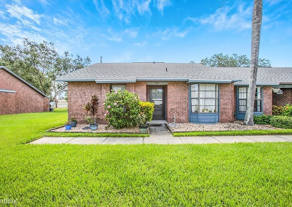 1st image of 2909R Squire Oak Ct