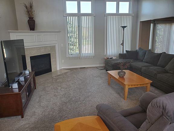 4th image of 26803 Rose Dr
