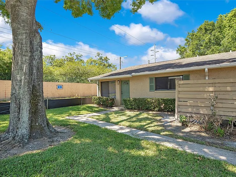 725 Northlake Blvd #67 — Photo 3