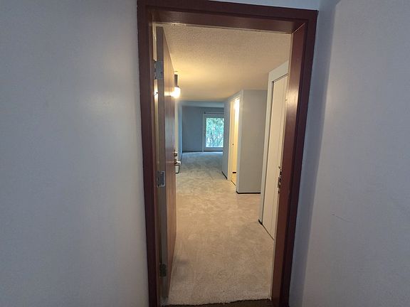 5th image of 1 Northridge Rd #B